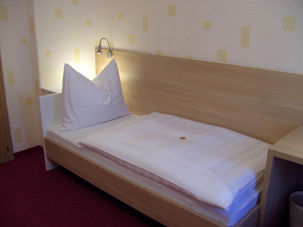 Fruehstueckspension Leopold Janu Senftenberg Kamer foto